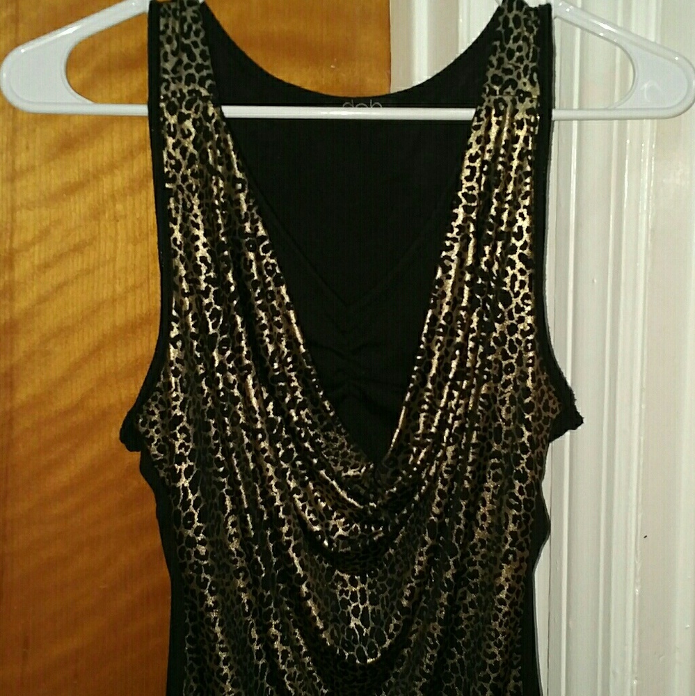Deb tank top small NWOT
